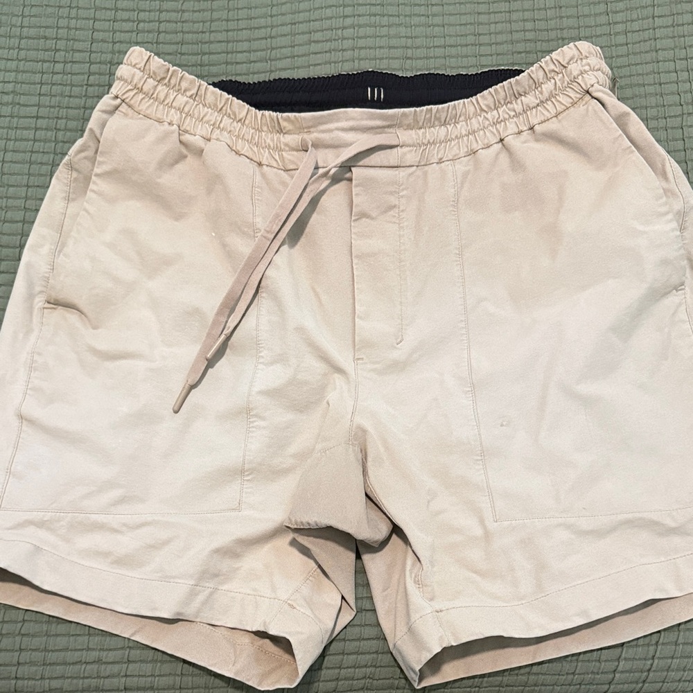 Lululemon Athletica bowline utilitech Men's Beige Athletic Shorts